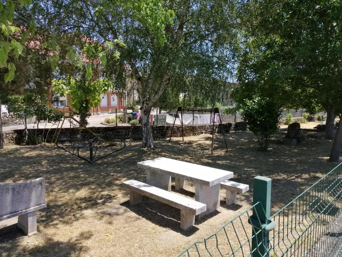 Centro Turismo Rural Lajafriz Fornillos de Aliste Exterior foto